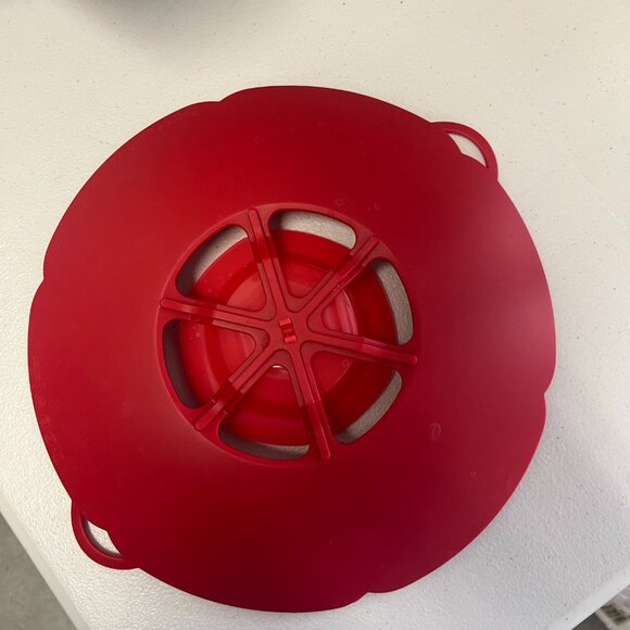 Kuhn Rikon Kochblume Silicone Spill Stopper Red Medium Splatter Guard - Picture 3 of 3